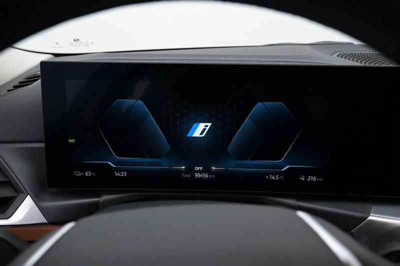 BMW i4 bild 9