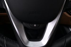 BMW i4 bild 8