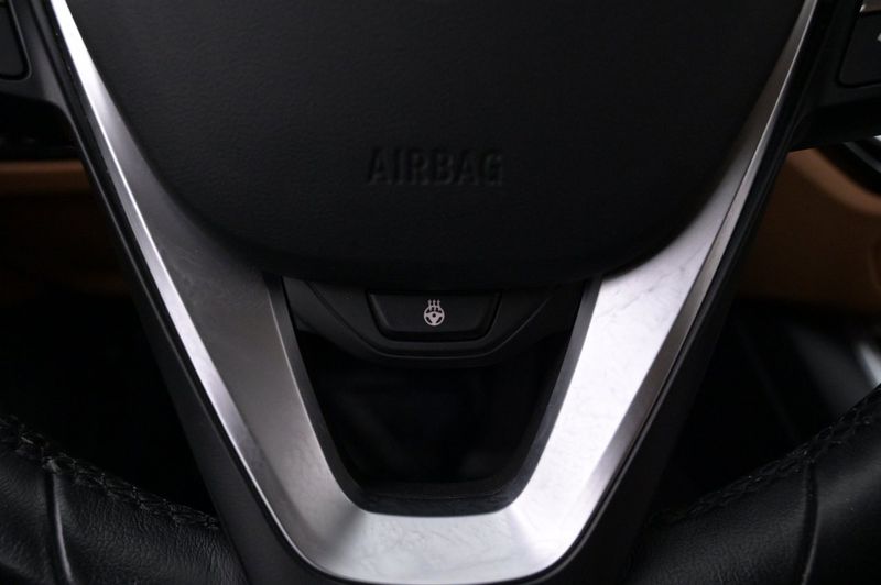 BMW i4 bild 8