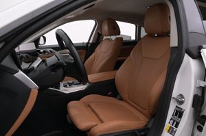 BMW i4 bild 10