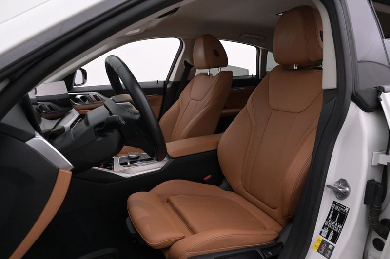 BMW i4 bild 10