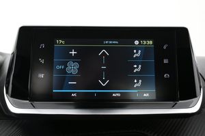 Peugeot e-208 bild 15