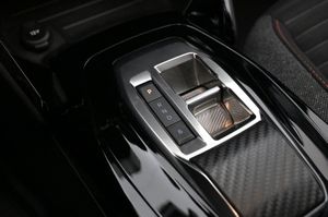 Peugeot e-208 bild 17