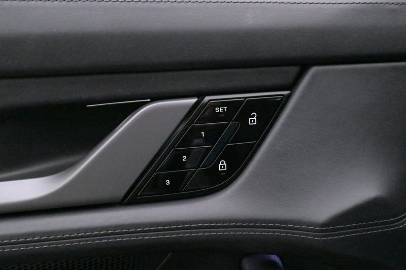 Porsche Taycan bild 8