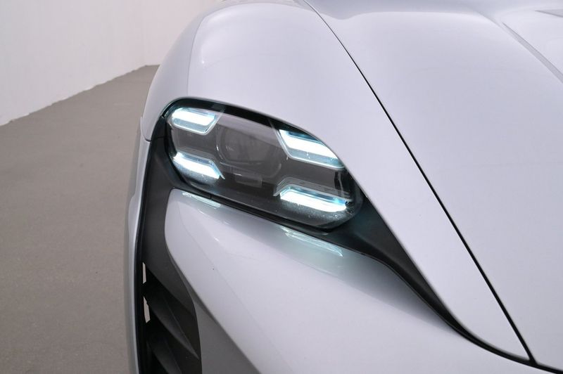 Porsche Taycan bild 26