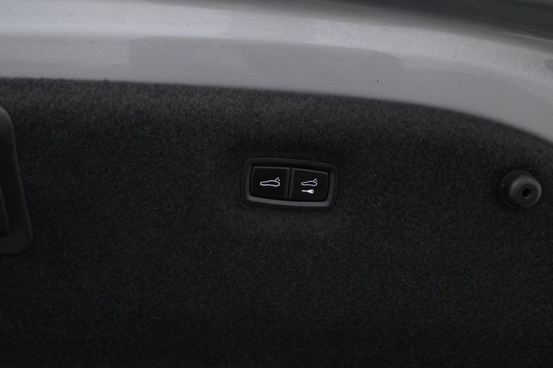 Porsche Taycan bild 24