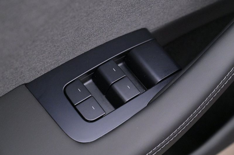 Tesla Model 3 bild 9