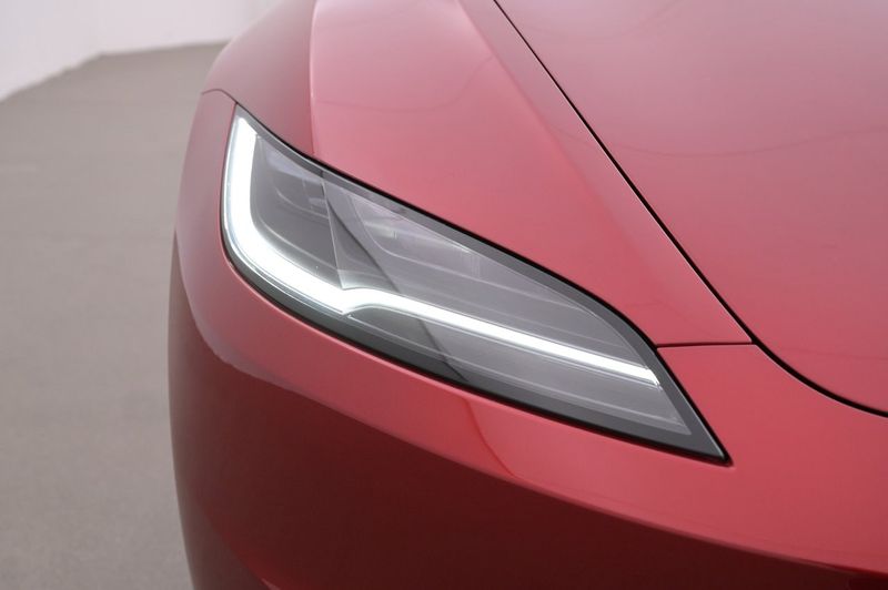 Tesla Model 3 bild 26