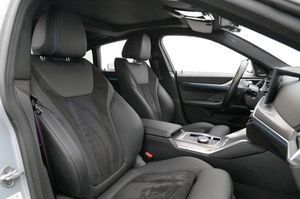 BMW i4 bild 14