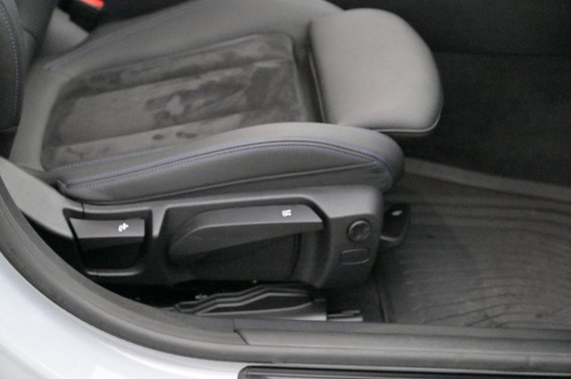 BMW i4 bild 15