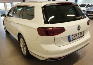 Volkswagen Passat bild 4