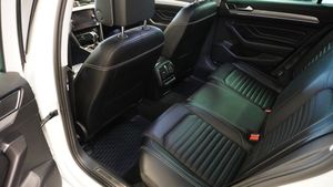 Volkswagen Passat bild 8