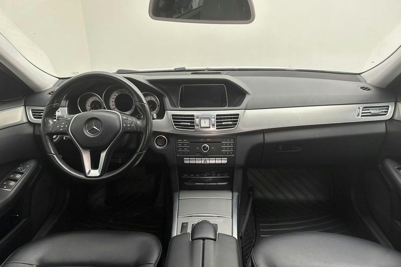 Mercedes E220 bild 6