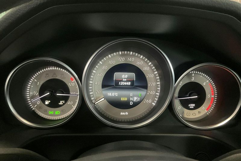 Mercedes E220 bild 10