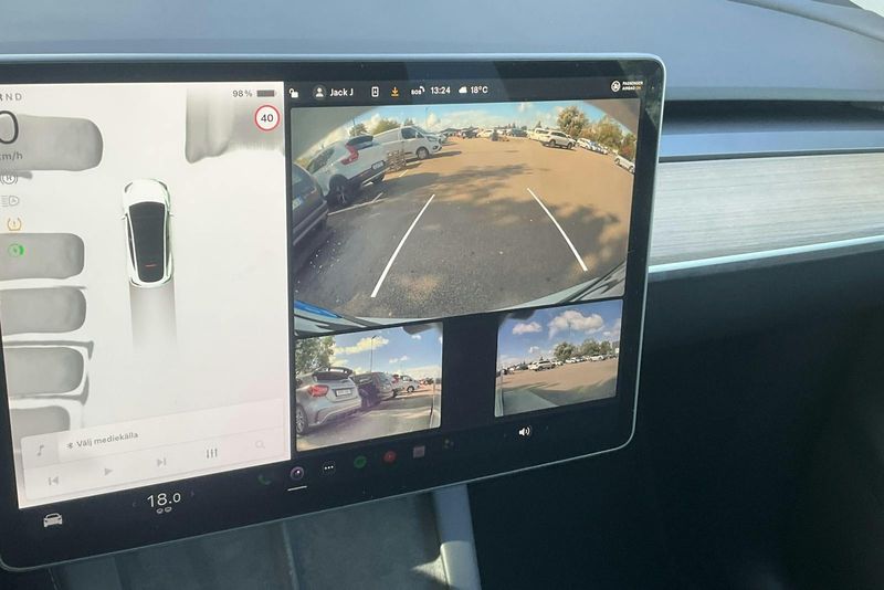 Tesla Model Y bild 12