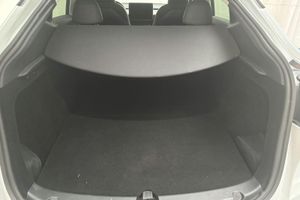 Tesla Model Y bild 9