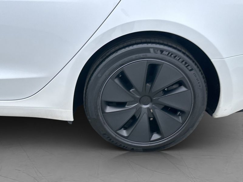 Tesla Model 3 bild 35