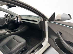 Tesla Model 3 bild 25