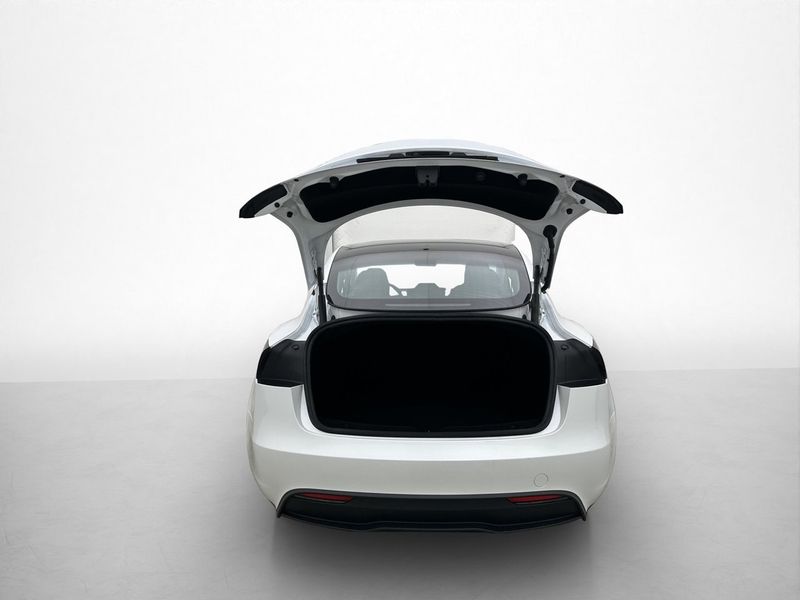 Tesla Model 3 bild 11