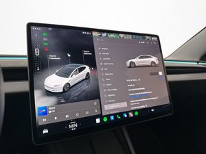 Tesla Model 3 bild 26