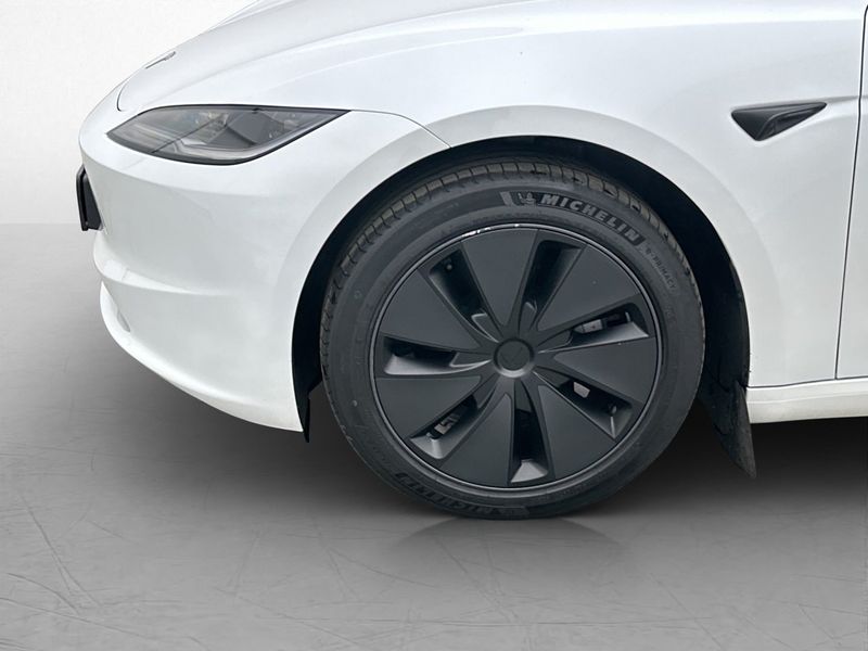 Tesla Model 3 bild 33
