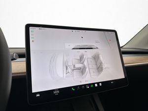 Tesla Model Y bild 22