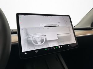 Tesla Model Y bild 21
