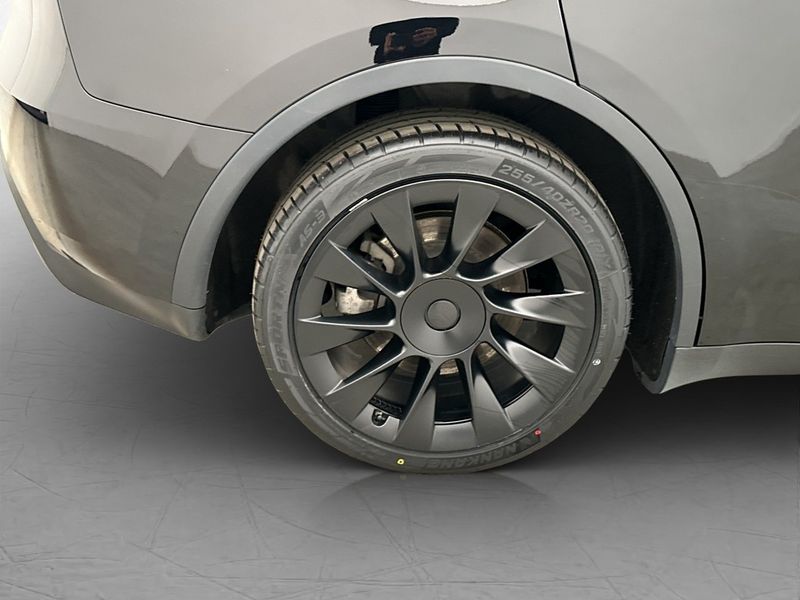 Tesla Model Y bild 31