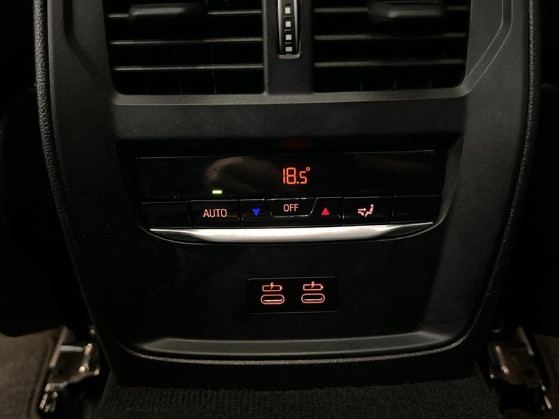 BMW 330 bild 18