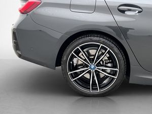 BMW 330 bild 36