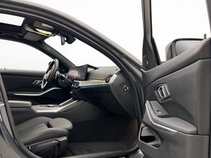 BMW 330 bild 15
