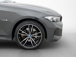 BMW 330 bild 37