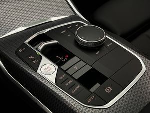 BMW 330 bild 30