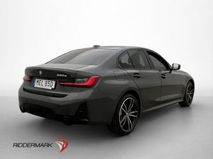 BMW 330 bild 8