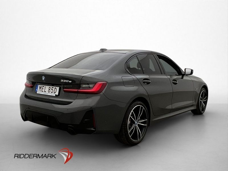 BMW 330 bild 8