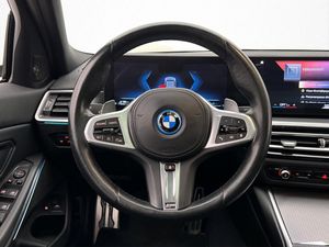 BMW 330 bild 13