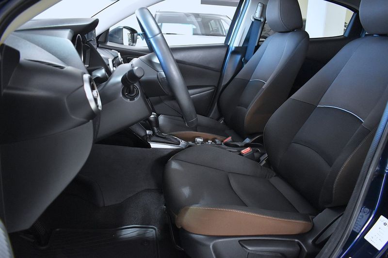 Mazda 2 bild 8