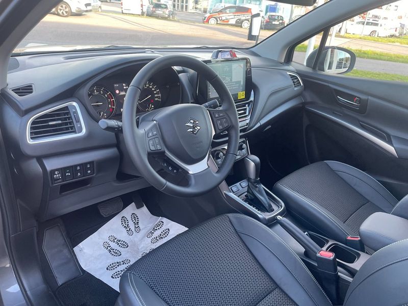 Suzuki S-CROSS bild 10