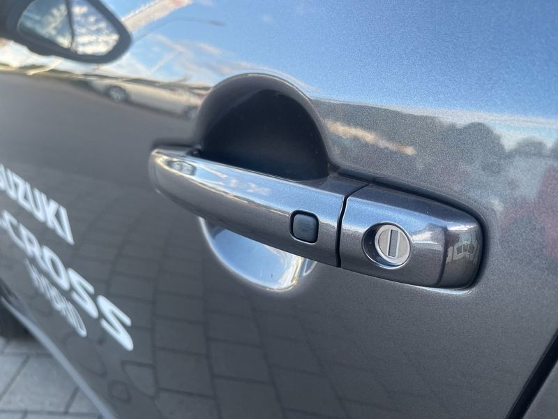 Suzuki S-CROSS bild 7