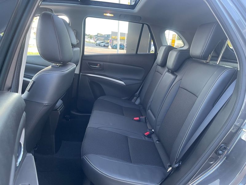 Suzuki S-CROSS bild 11