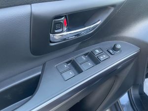 Suzuki S-CROSS bild 8