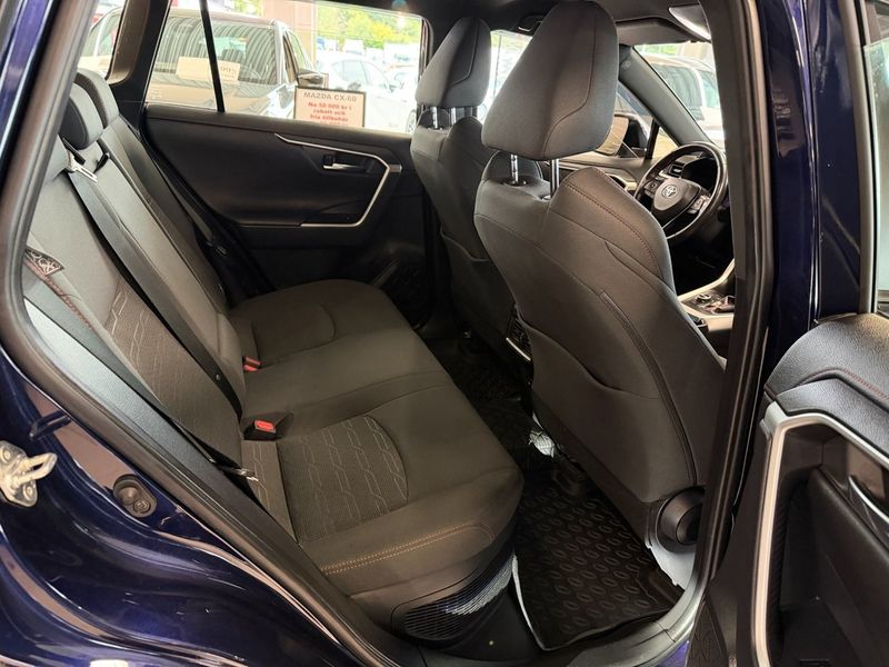Toyota RAV4 bild 9