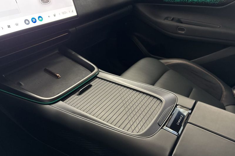 Lynk & Co 08 bild 16