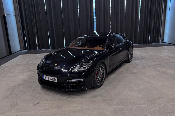 Porsche Panamera 4 E-Hybrid Platinum Edition|SE SPEC - 2023