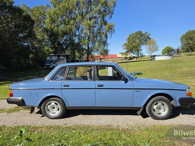 Volvo 240 bild 5