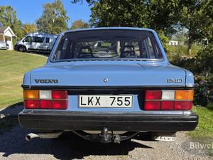 Volvo 240 bild 1