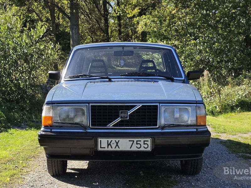 Volvo 240 bild 3