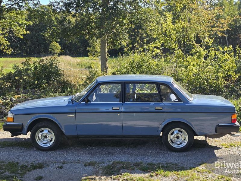 Volvo 240 bild 4