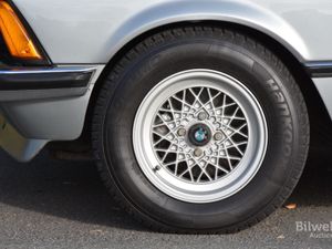 BMW 323 bild 6