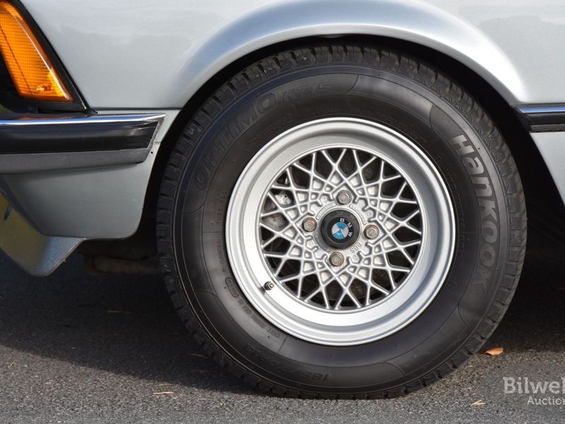 BMW 323 bild 6